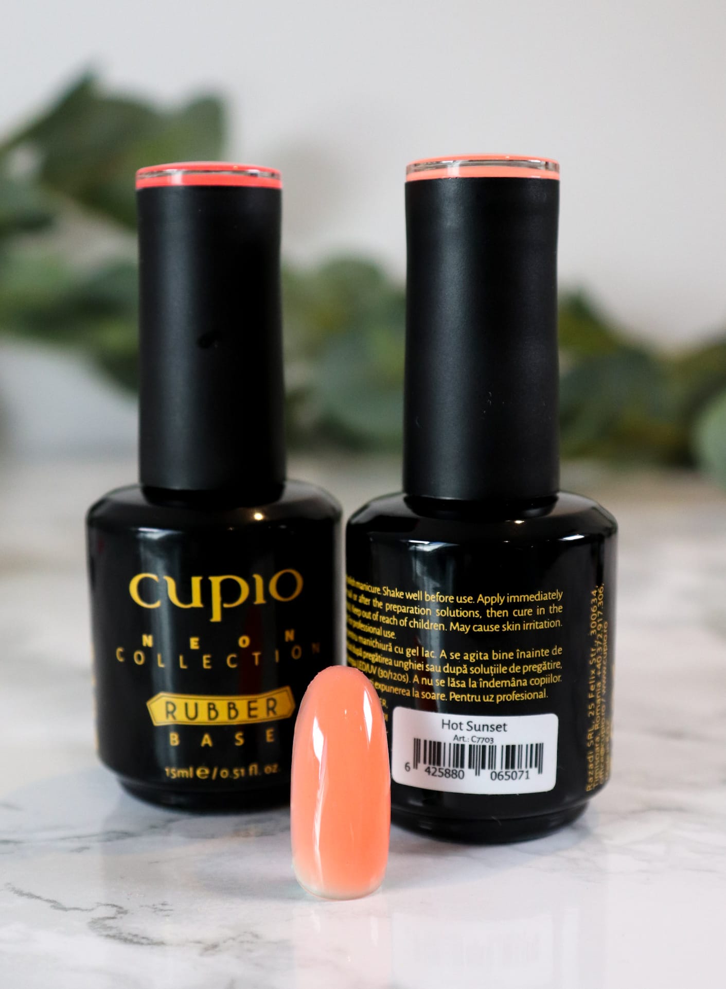 4AKGskLQ71vBqx Cupio Neon Collection Rubber Base Nagellack im Farbton Hot Sunset mit Farbprobe