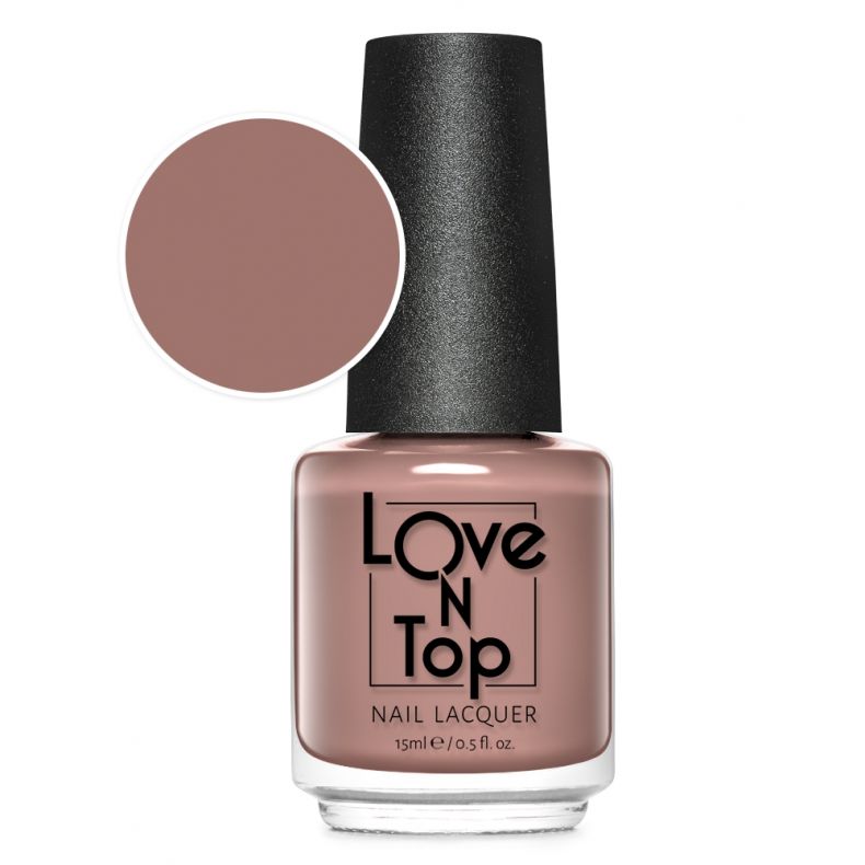 Flasche mit Love N Top Nagellack in einem warmen Braunton, 15ml