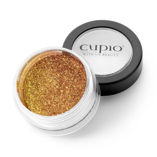 pigment_unghii_i_see_chrome_07_c7908 Öffneter Glasbehälter mit goldfarbenem Glitzerpulver von Cupio für das perfekte Beauty-Erlebnis