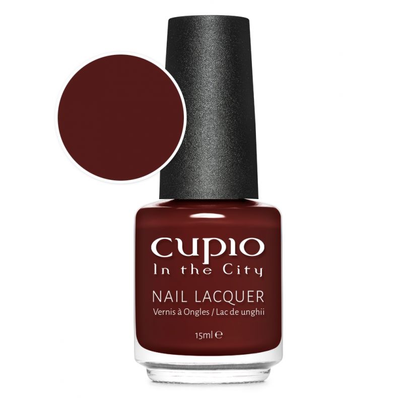 Cupio In the City Nagellack in dunkler Rotnuance, 15ml Flasche