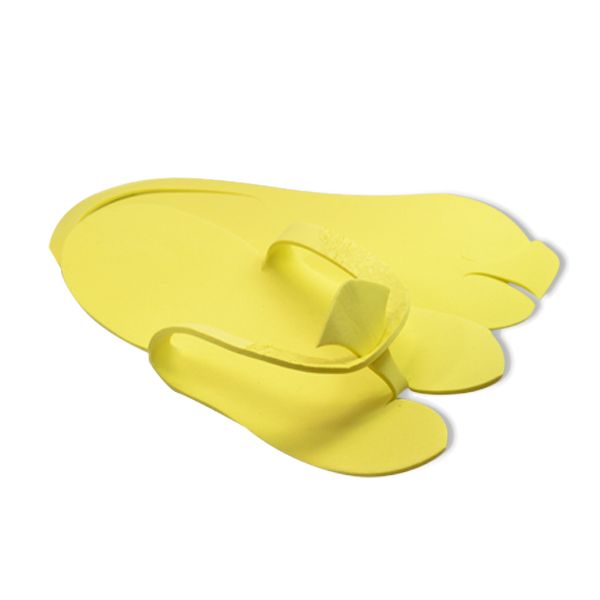 Gelbe Flip-Flops für entspannte Sommertage