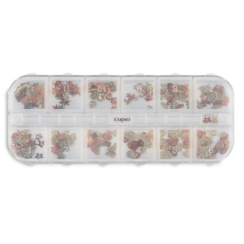 Bunte Schmuckteile in transparenter Aufbewahrungsbox von Cupio