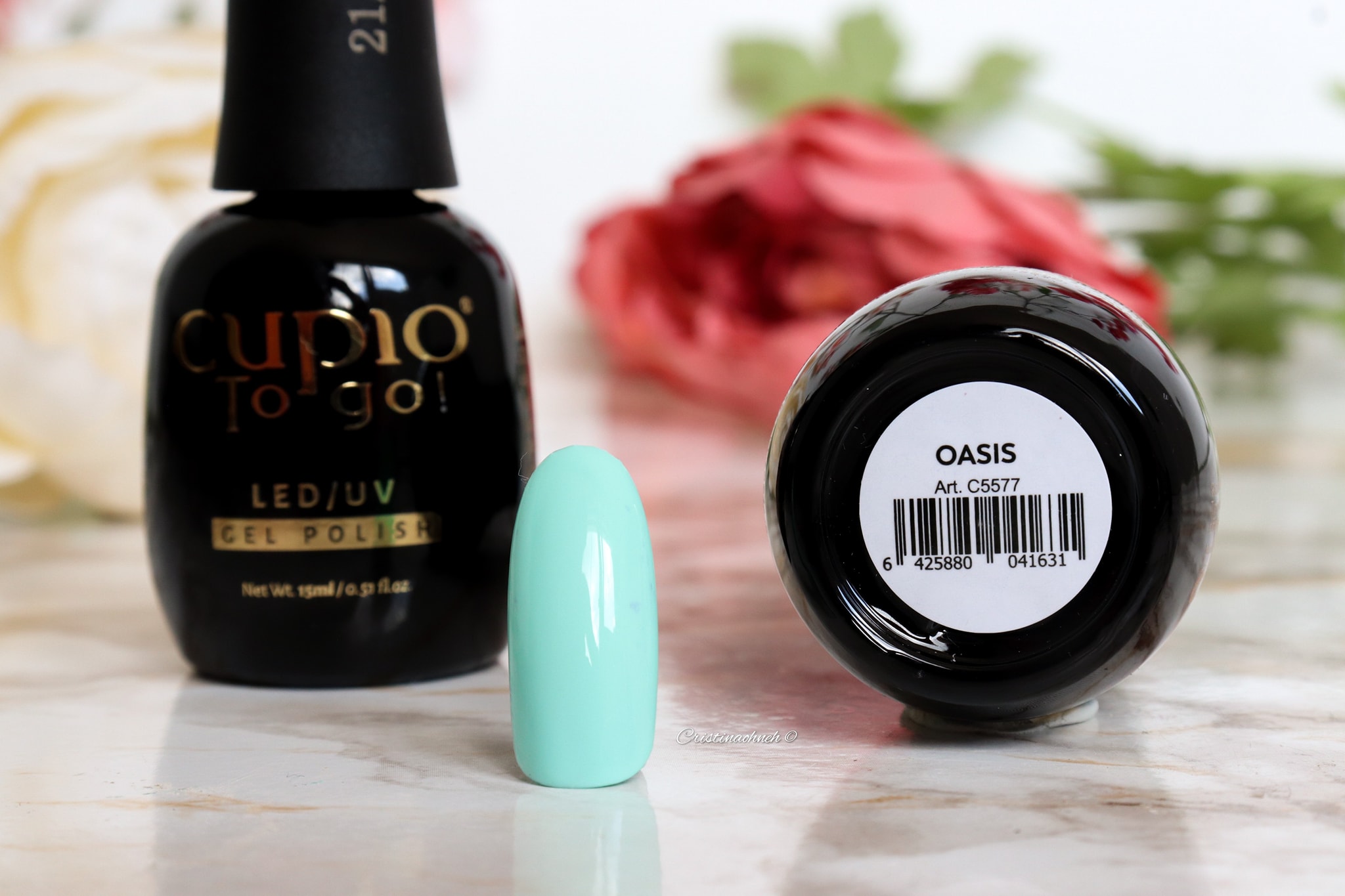 Cupio To Go LED/UV Gel Polish Flasche und Farbprobe Oasis
