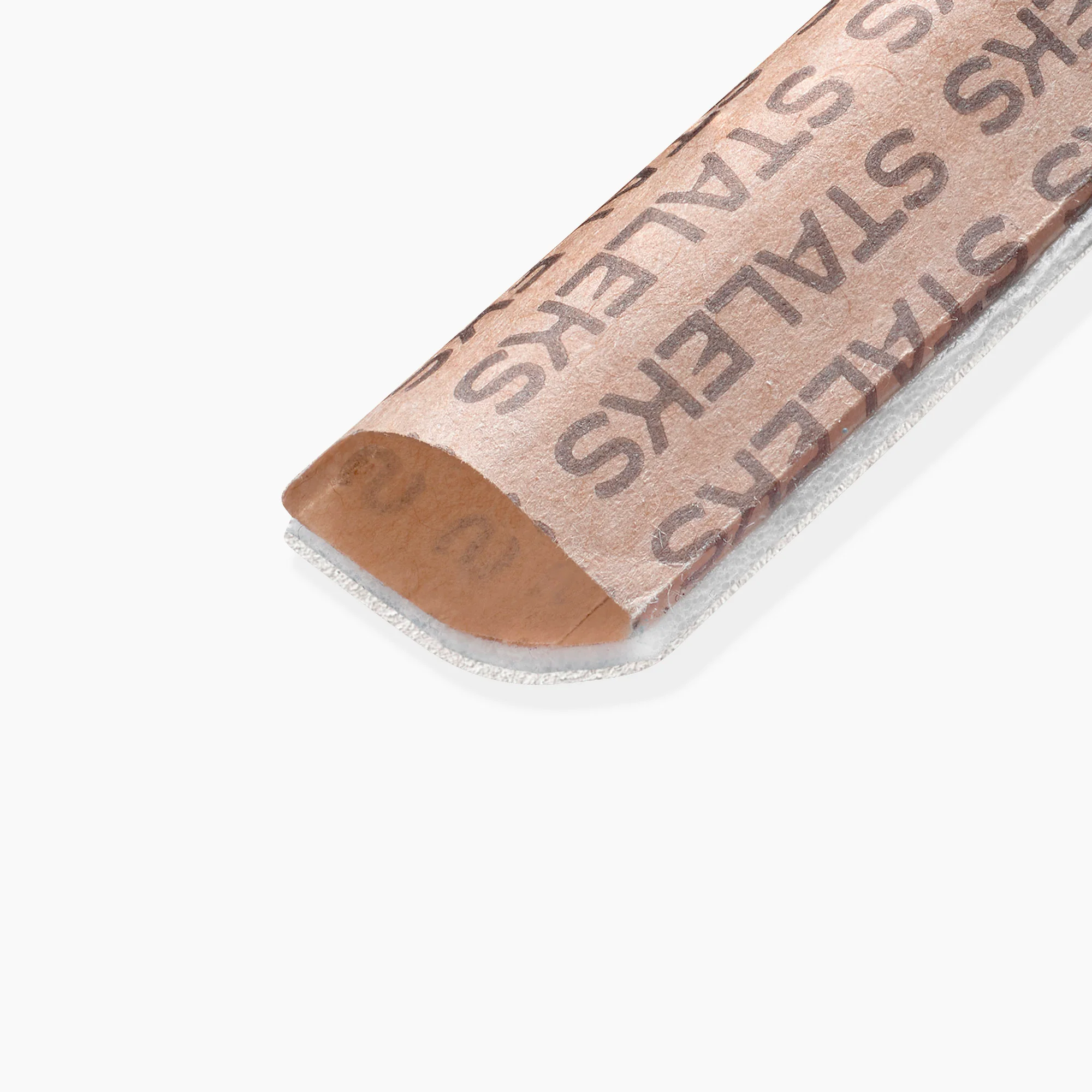 Nahaufnahme einer selbstklebenden Holz-Kantenleiste