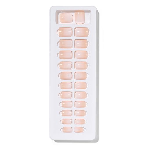 nude_baby_boomer_c8382_b Set mit künstlichen Fingernägeln in verschiedenen Größen und Nude-Farbe auf weißem Träger