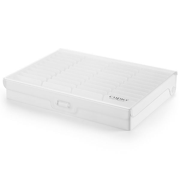 Gestapelte kreative Aufbewahrungsbox in Weiß für Karten oder Zubehör.