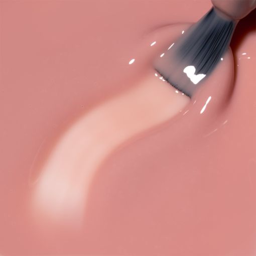 rubber_base_timeless_peaches_in_cream_c8727_cyQGMyamgv13qJ Nahaufnahme eines Pinsels, der in rosa Farbe eingetaucht ist