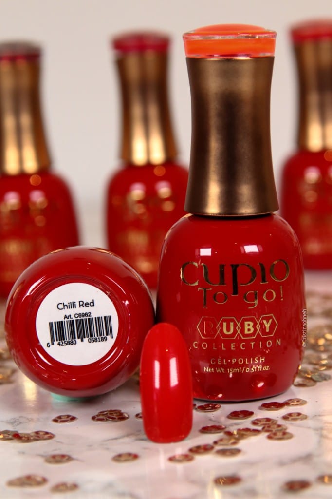 318178940_1346939776122400_2389852710836728120_n Cupio Gelpolish in der Farbe Chilli Red, 15ml Flasche aus der Ruby Collection