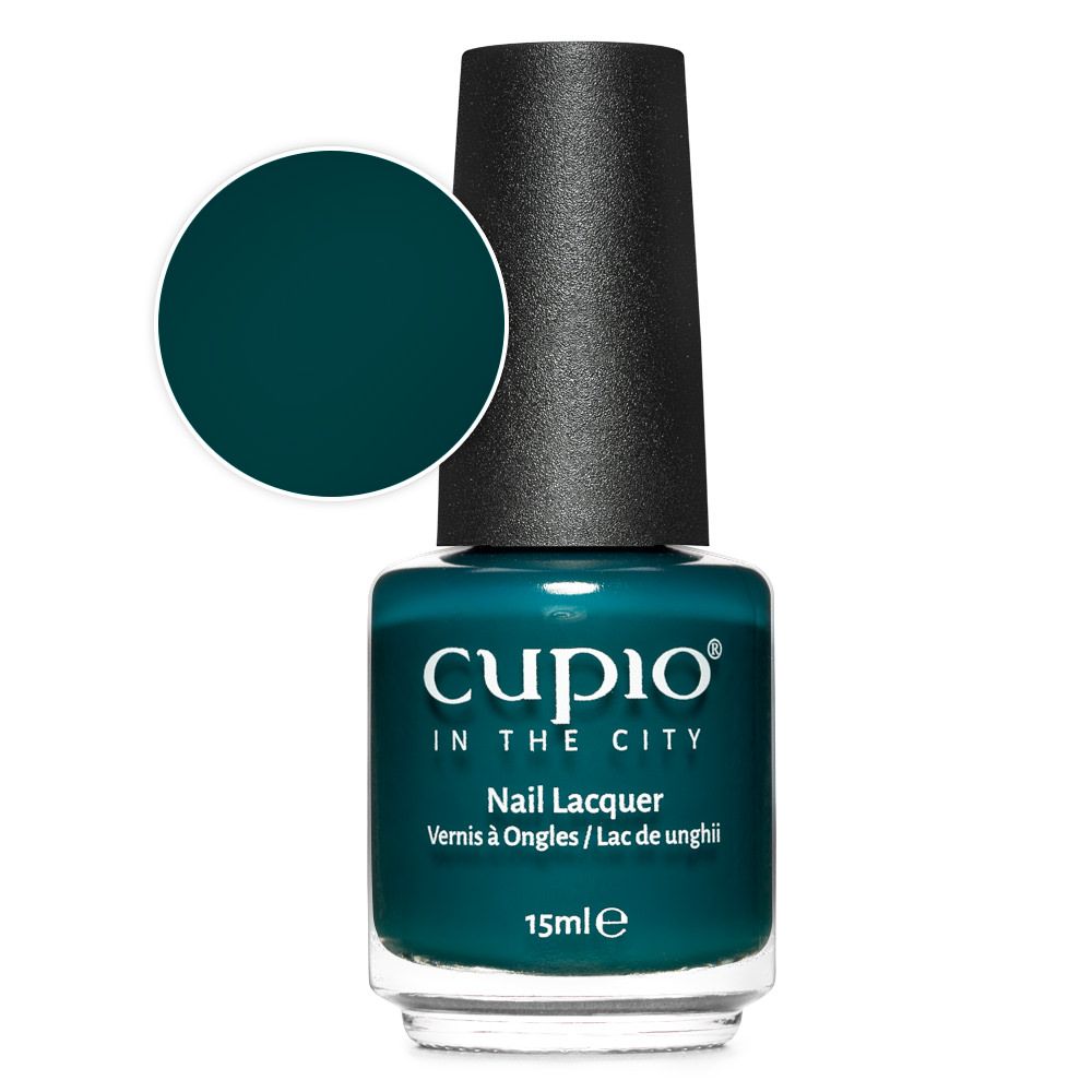 Cupio Nagellack in einer satten grünen Farbe, 15ml Flasche