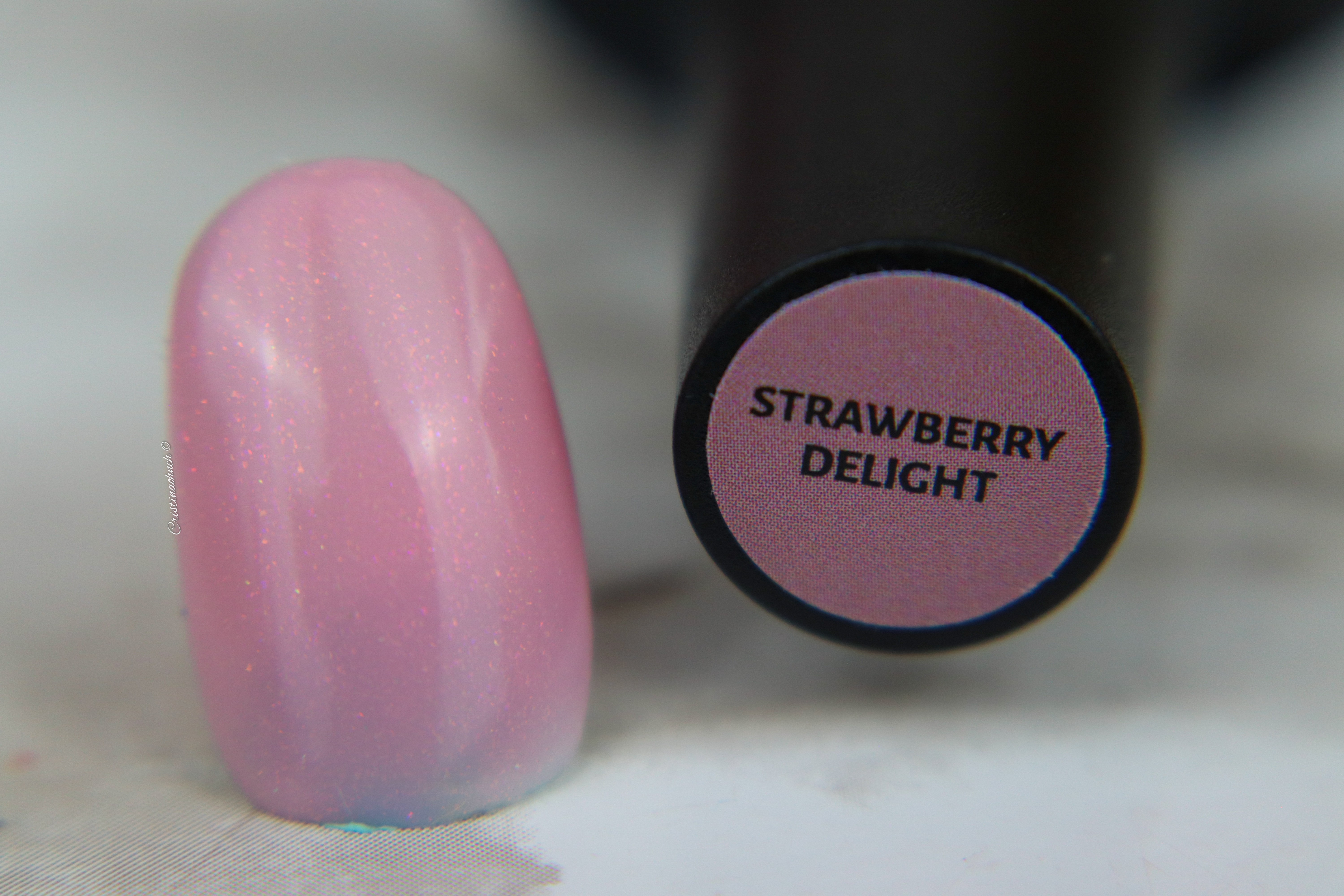 makro_strawberrydelight Nägel in Pink mit dem Farbton Strawberry Delight