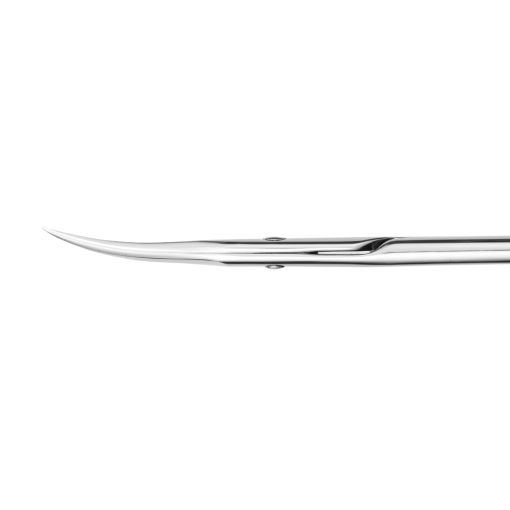 c8421_c Detailaufnahme eines präzisen chirurgischen Instruments mit scharfer Kante