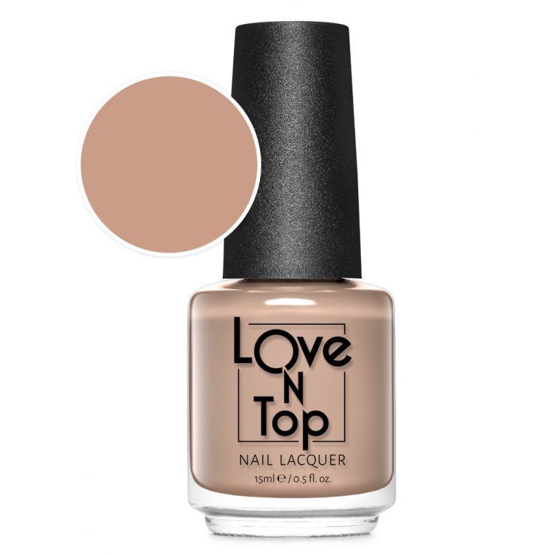 Nagellack Flasche mit sanftem Nude-Farbton von Love N Top