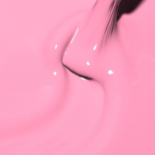 Detailaufnahme von rosa Nagellack auf einer glatten Oberfläche