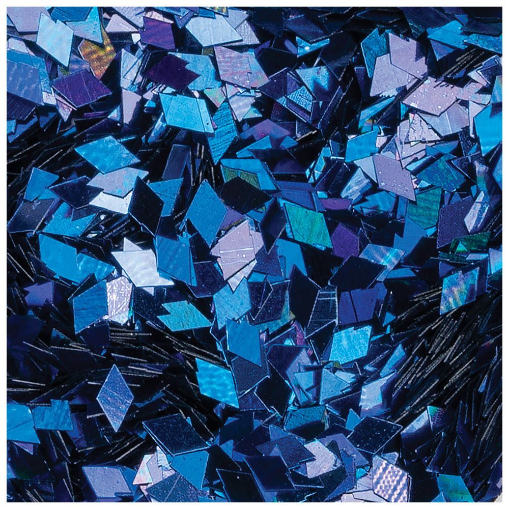 Nahaufnahme von blauen, glitzernden Dekorationsstücken in Diamantform