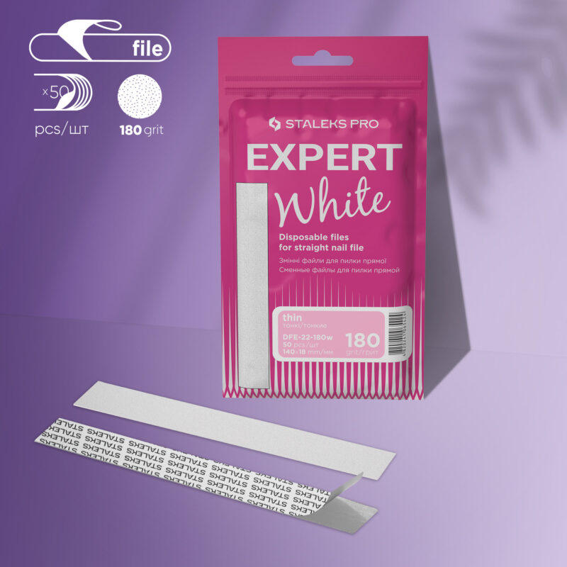 Ein Paket mit Staleks Pro Expert White 180er Einwegfeilen für Nagelpflege