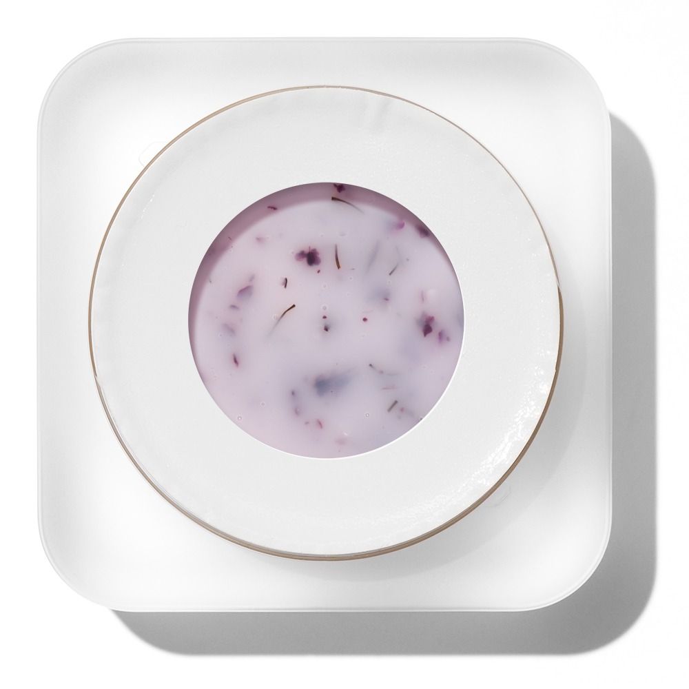 Draufsicht auf Builder Gel Cupio Flower Bouquet Lavender 15 ml, transparent-lavendelfarbenes Modelliergel mit eingearbeiteten echten getrockneten Blüten für Nagelaufbau und wiederverwendbare Tips