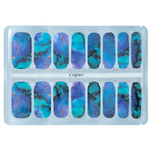 stardust-sparkling-c7957 Nagelstickers von Cupio mit maritimen Farben in Blau und Türkis