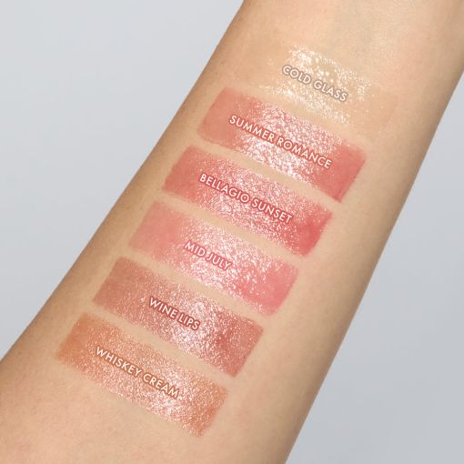 dolce Swatch-Test von Lippenfarben auf dem Arm mit sechs Farbtönen.