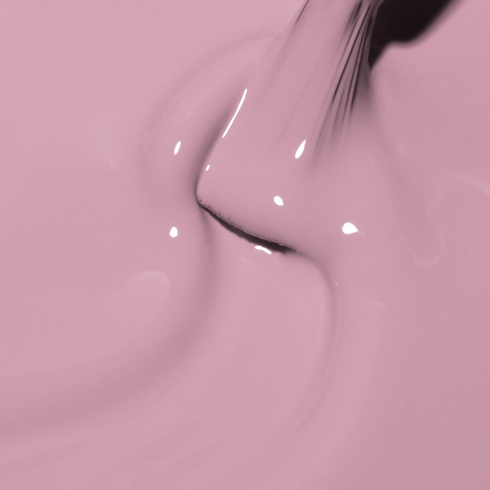 Nahaufnahme des pastellrosa Cupio Gellack Macarons Collection Chocolate Mousse 15ml, cremige Textur für perfekte Deckkraft auf den Nägeln