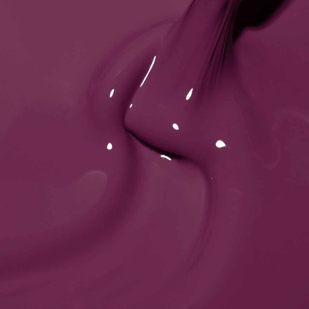 Nahaufnahme des Cupio Gellack The One Destiny 15ml – cremiger, semipermanenter Gel-Nagellack in sattem Beerenton mit glänzendem Finish