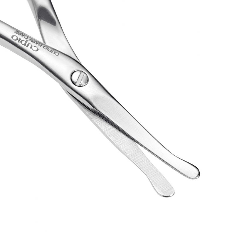 forfecuta_cupio_baby_care_1 Detailansicht eines hochwertigen Haarschneiders mit scharfen Klingen