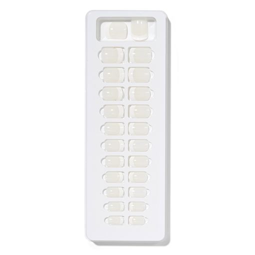 white_french_c8381_b Weißes Set mit 24 künstlichen Fingernägeln in verschiedenen Größen für kreative Nagelgestaltungen.